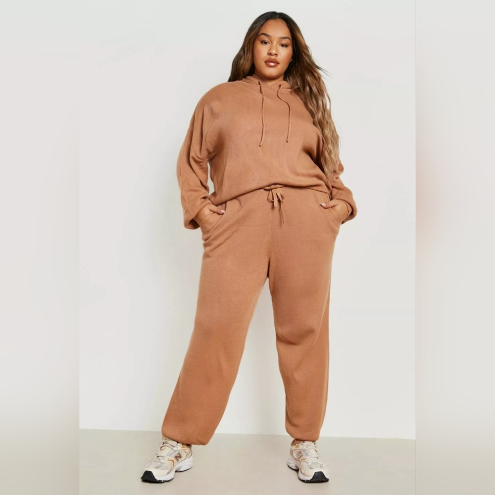 NWT knitted loungewear set